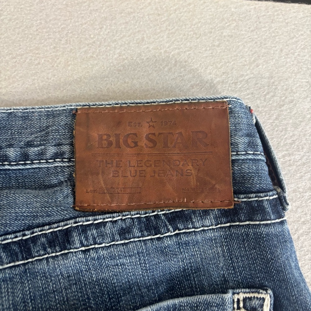 Big Star Pioneer Regular Boot Cut Jeans Men’s 34R Blue Distressed Buckle - Picture 9 of 10